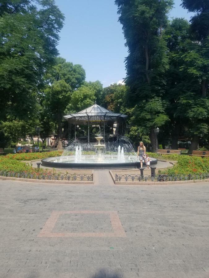 Двухкомнатная Квартира,500М И Дерибасовская,Всегда Есть Свет Odessa Dış mekan fotoğraf